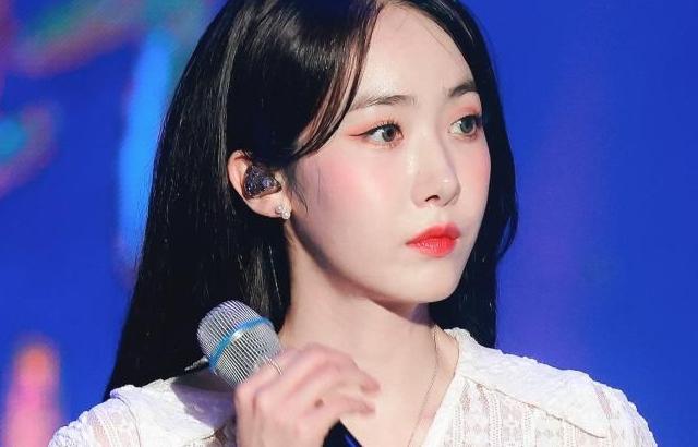VIVIZ 신비 3