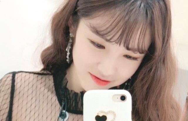 셀카찍는 전효성
