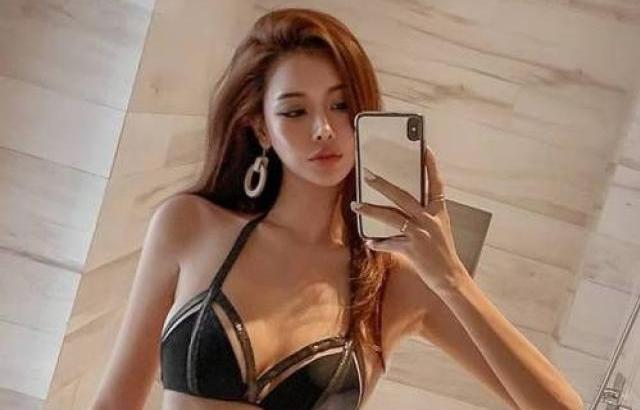 Beachwear model__Park-Da-Hyun