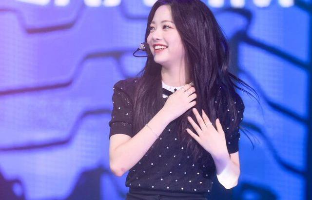 LE SSERAFIM Eunchae