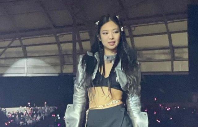 BLACKPINK JENNIE
