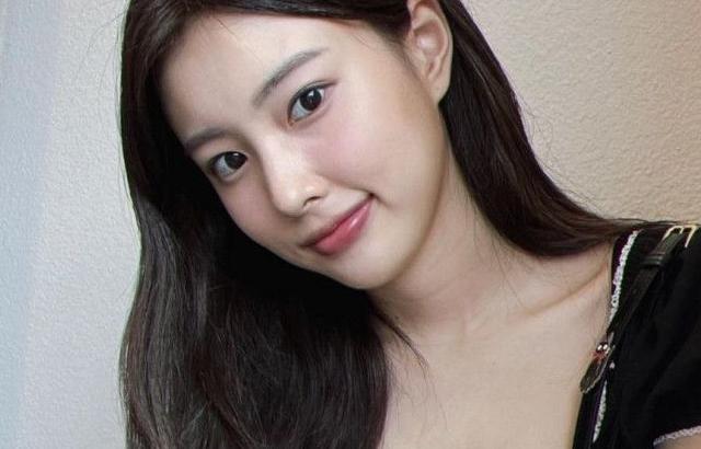Kang Hyewon