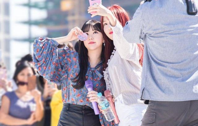 여자친구 은하 & 유주.JPG