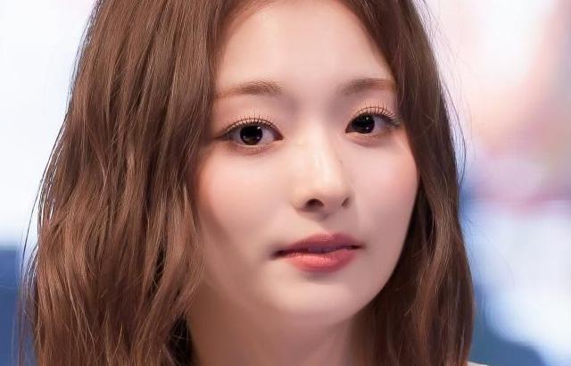 프로미스나인 이나경