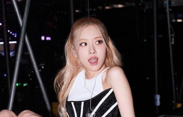 BLACKPINK__로제