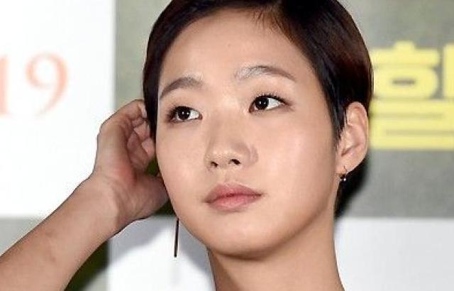 김고은