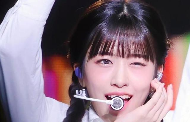 안유진