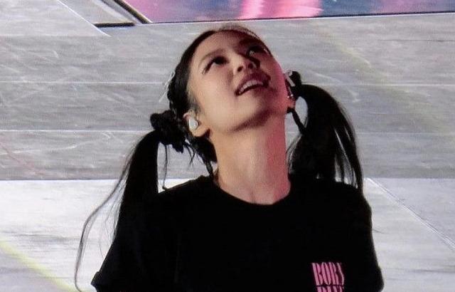 BLACKPINK JENNIE