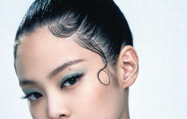 BLACKPINK JENNIE