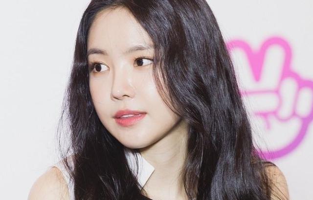 손나은