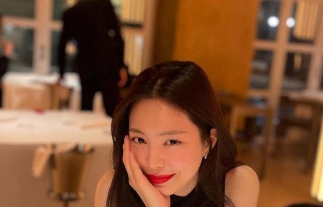 손나은