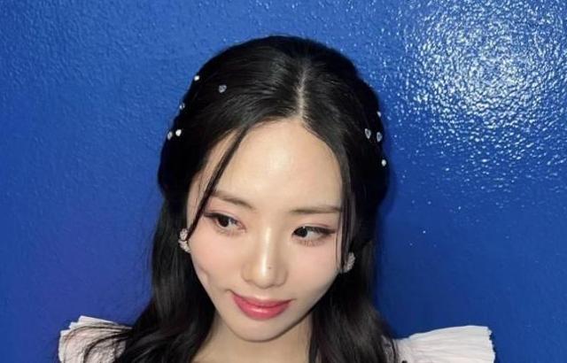프로미스나인 박지원