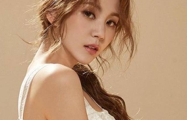 underwear model__Lee-Chae-Eun