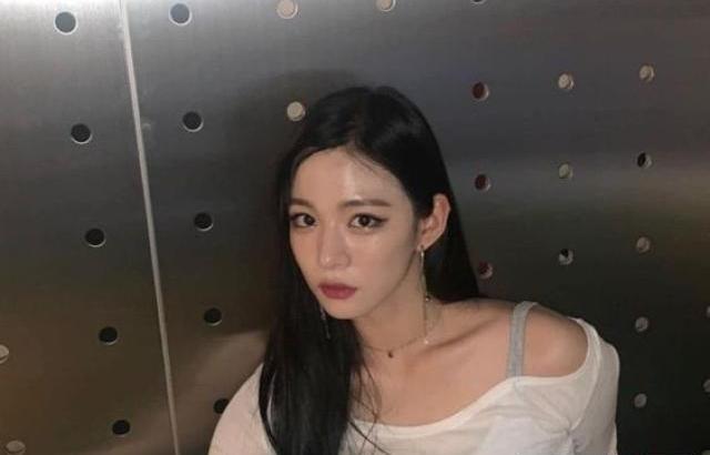 프로미스나인 이채영