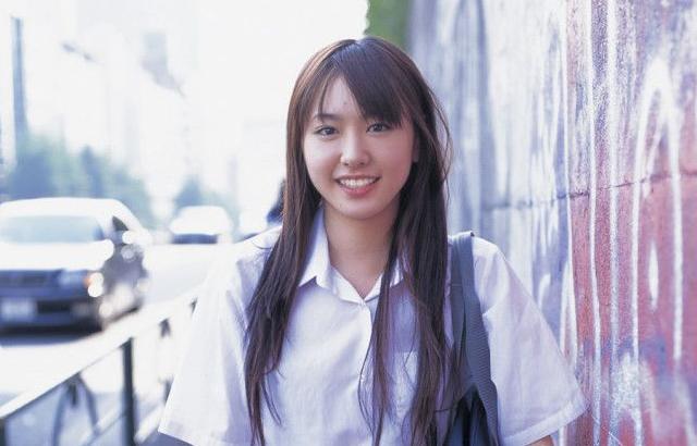 아라가키 유이 - Bomb.TV 2006.07.11