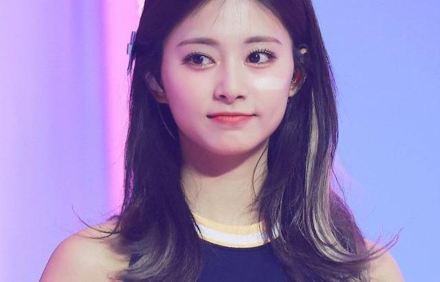 쯔위 (트와이스)