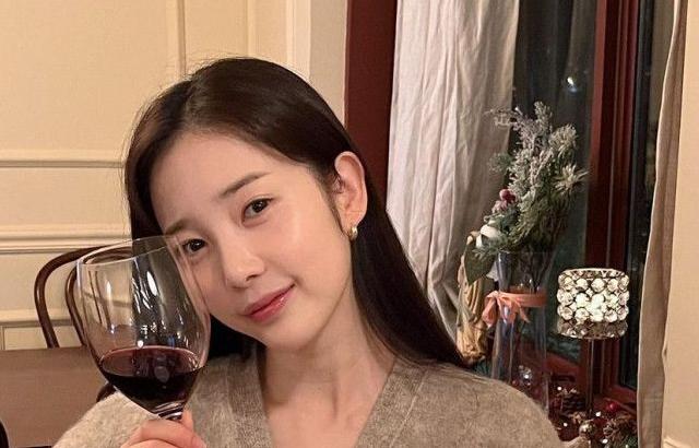 윤채경