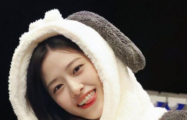 안유진