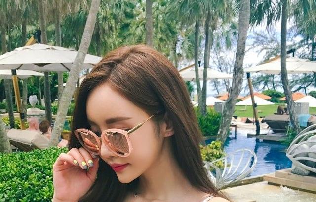 Swimwear model__Son-Yoon-Joo