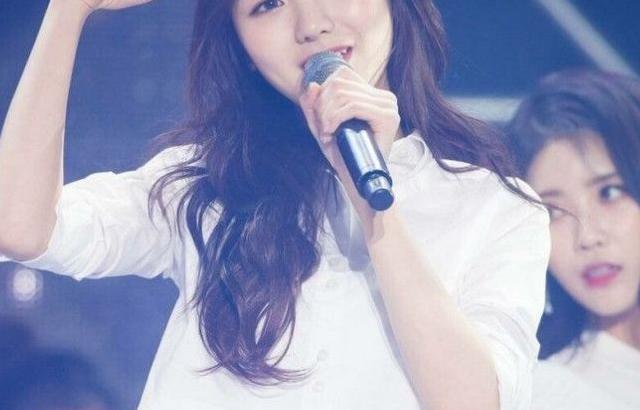 허리 라인이 예쁜 류수정
