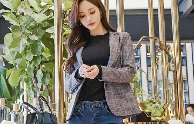 피팅모델 손윤주