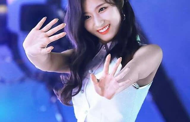트와이스 사나