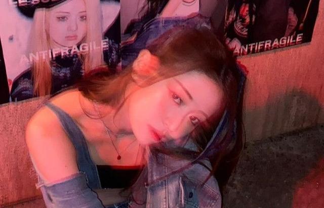 LE SSERAFIM YUNJIN