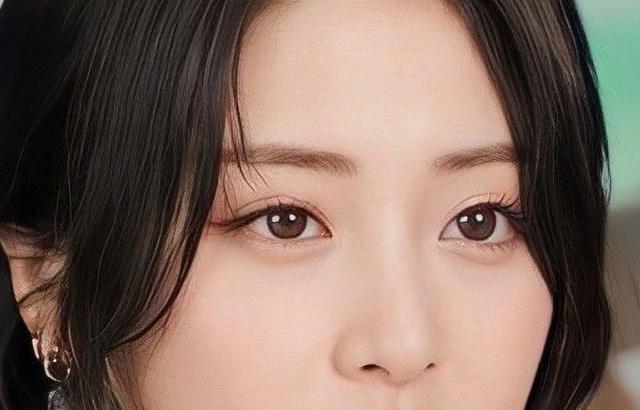 LE-SSERAFIM Yunjin