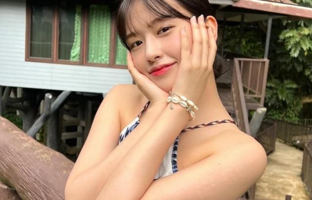 안유진