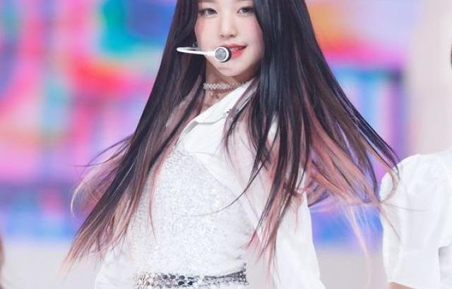 IVE WONYOUNG
