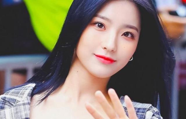 프로미스나인 이새롬