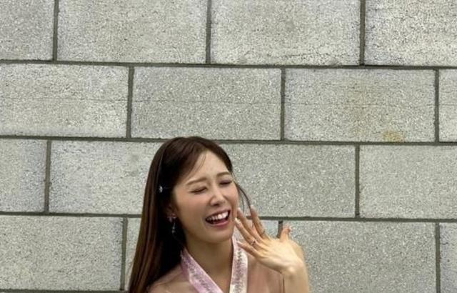 윤서령