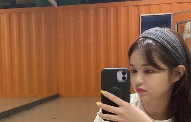 EVERGLOW Jiwon