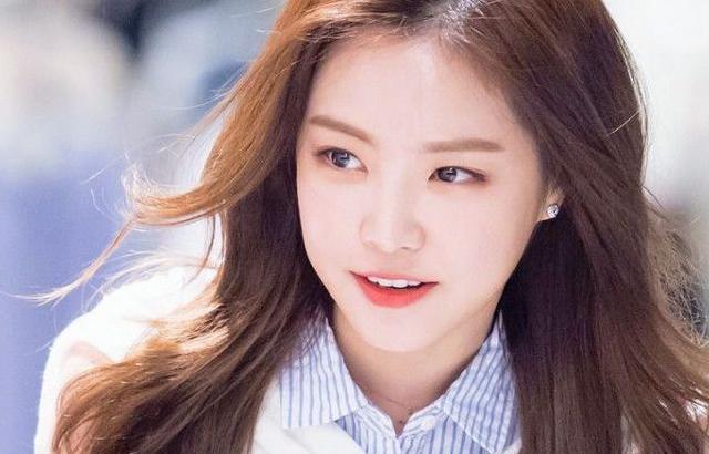 Son Na Eun