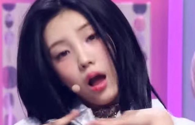 ILLIT WONHEE