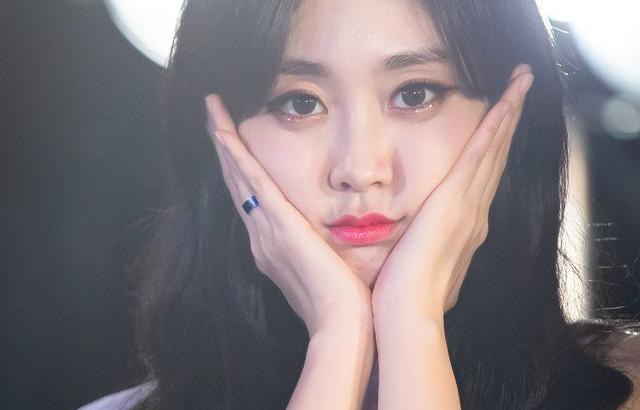 러블리즈 눈큰애 서지수
