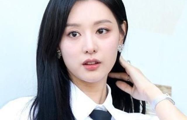 행사장에서 김지원