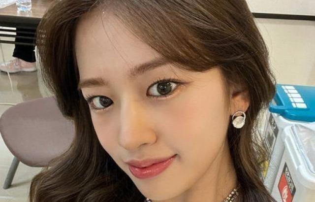 IVE YUJIN