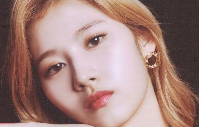 트와이스 사나