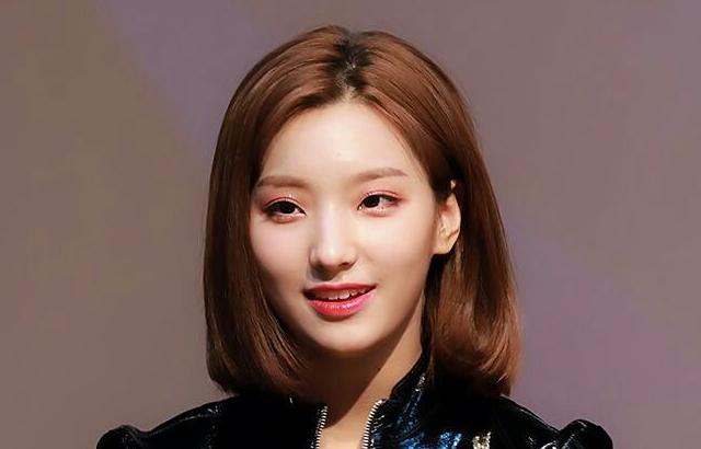 FROMIS_9  Lee Sae Rom