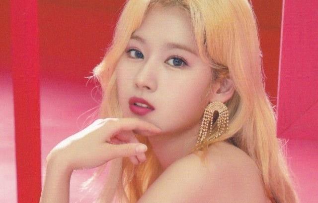 TWICE 사나