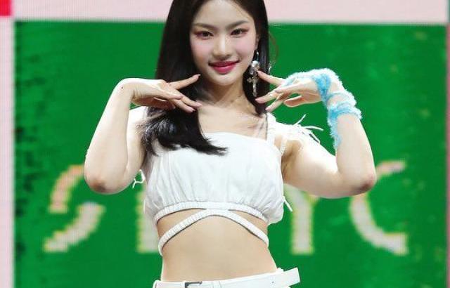 스테이씨 이채영