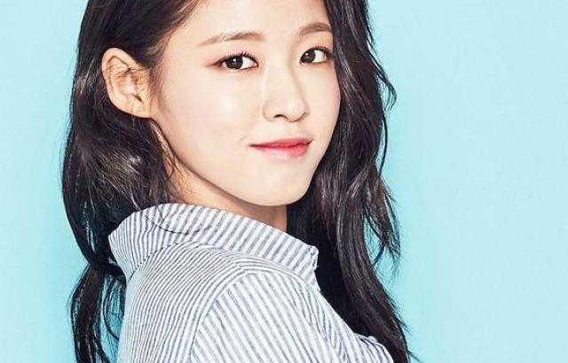 김설현