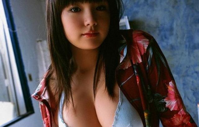 시노자키愛.