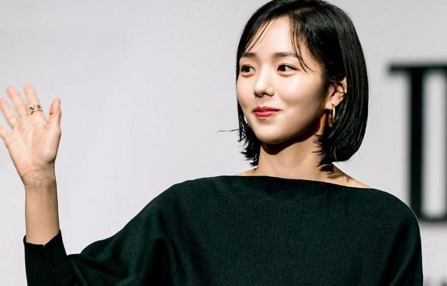 채수빈