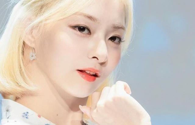 프로미스나인 이나경