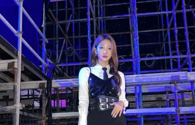 EVERGLOW Sihyeon
