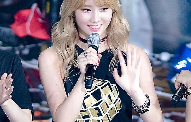 TWICE 모모