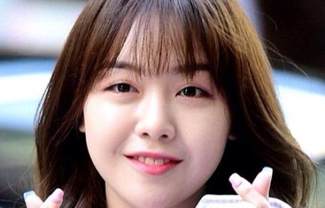 민아
