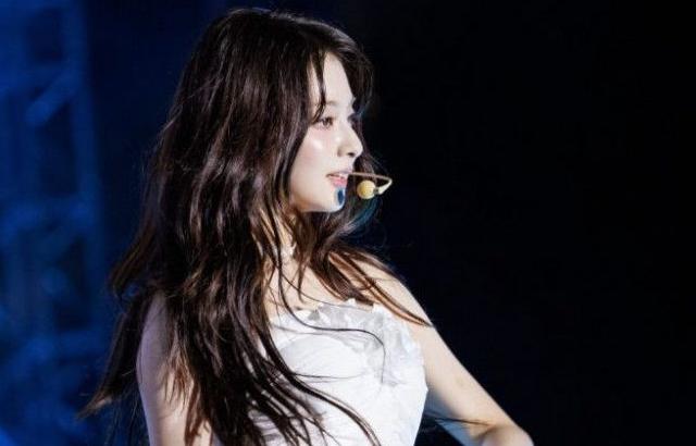 이나경